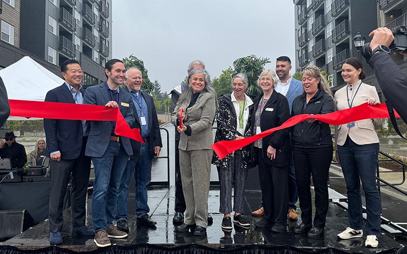 Astra Apartment Ribbin cutting EIHF